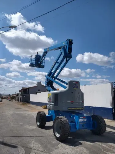 PLATAFORMA ARTICULADA -LOCAÇÃO