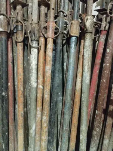 Escoras metálicas para laje