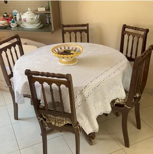 Mesa de Jantar de Madeira com 5 Cadeiras - Vintage