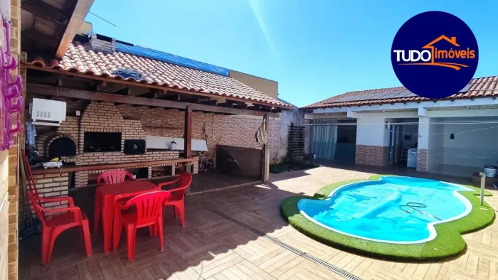 TUDO IMÓVEIS - VENDE LINDA CASA COM 3 QUARTOS, PISCINA, LADO DO BELAVIA, LIBERADA INICIO D