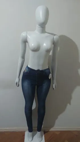 Manequim feminino