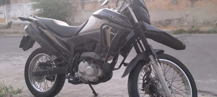 Único dono, toda envelopada