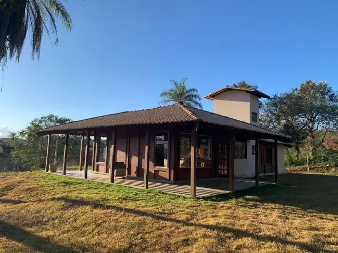 Sitio Chacara Santa Luzia Casa de Madeira Piscina 4.000 m