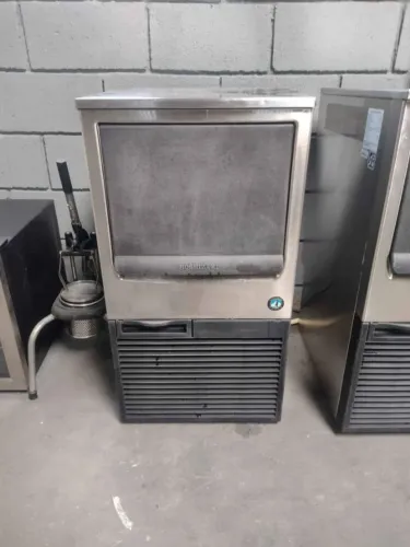 Maquina De Gelo Km 30 Hoshizaki Macom (Aceito Cartao)