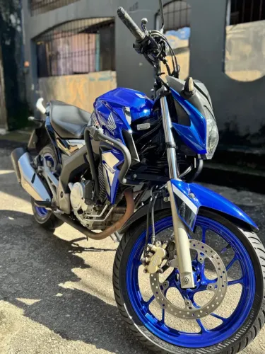 CB TWISTER 250 EM ÓTIMO ESTADO 