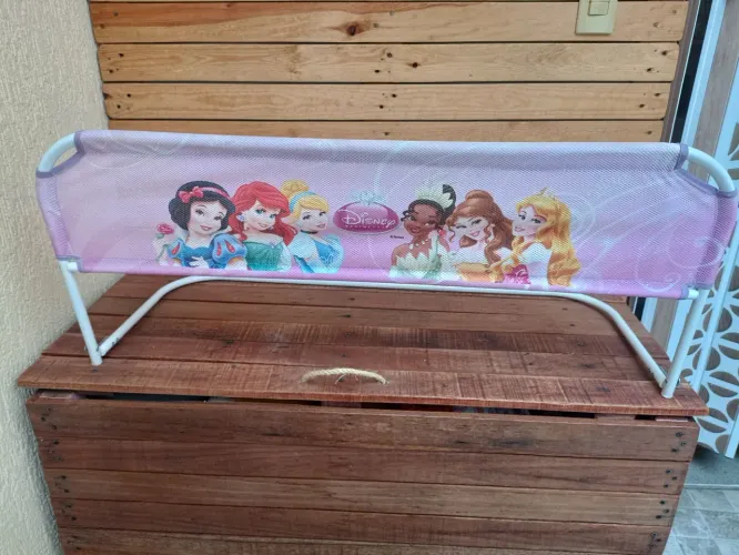Protetor de cama infantil das princesas 