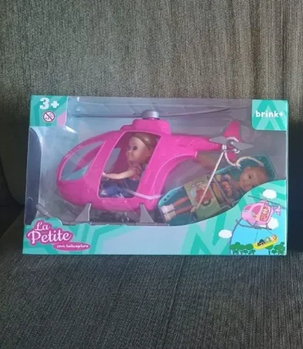 Boneca La Petite com helicóptero