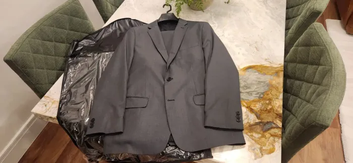 Terno slim tamanho 48 cinza escuro 