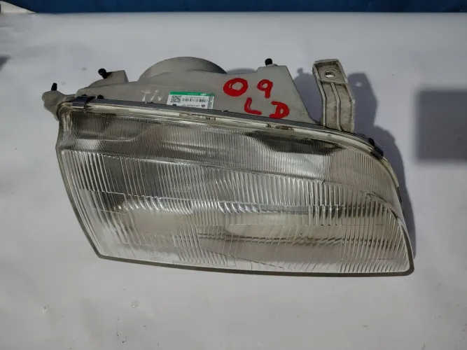 Farol Suzuki Swift Lado direito Ano 1992 A 1997 usado original 