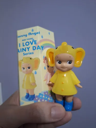 Sonny Angel - I Love Rainy Day Series Original Elefante Amarelo