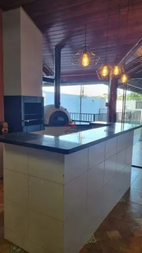 Rancho em Condomínio em Planura com 3 Quartos (2 Suítes) - Piscina Aquecida e Área Gourmet