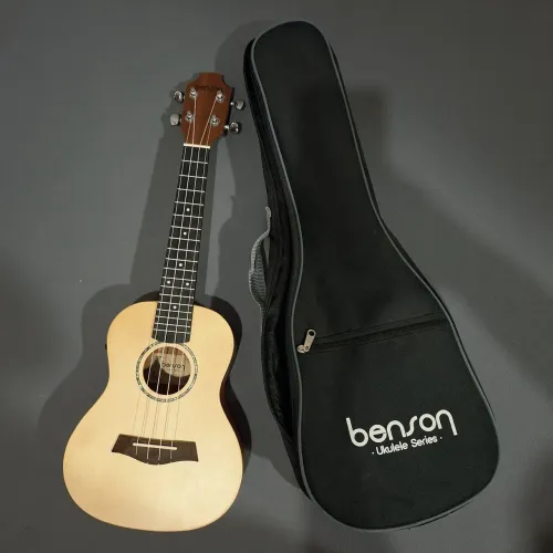 Ukulele Benson - Sem marca de uso