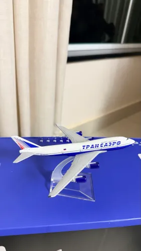 MINIATURA DE AVIÃO BOEING 737 1/500