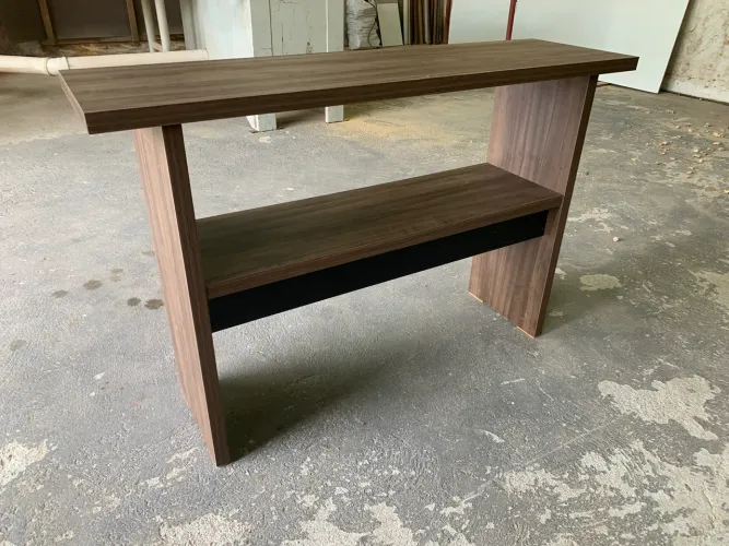Conjunto de mesa de jantar e aparador