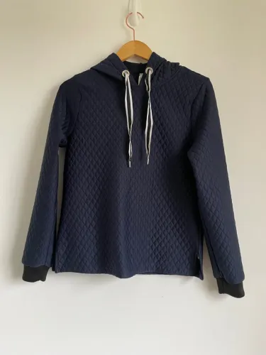 Moletom matelassê Azul Marinho com Capuz da Aisthy