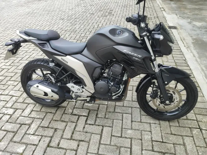 Fazer 250 2022 vendo ou troco