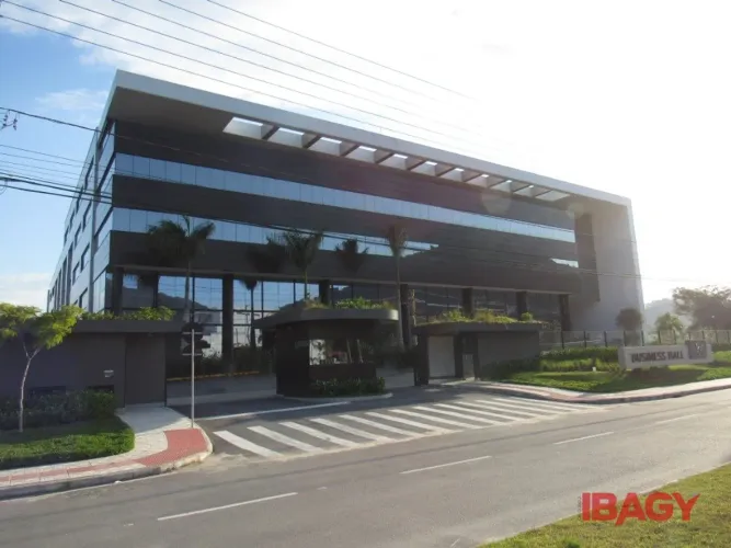 Oportunidade! Salas/Conjuntos em João Paulo - Florianópolis