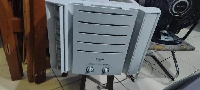 Ar Condicionado Springer Midea 7500 BTUs 110v (Semi novo) FRETE GRÁTIS