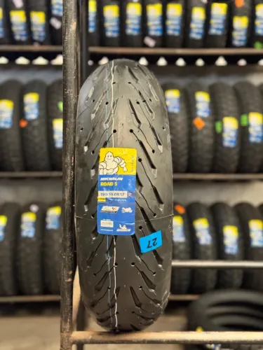 Pneu Michelin Road 5 190/55-17 Cb1000/S1000RR/Ninja ZX10/Yamaha R1/Kawasaki