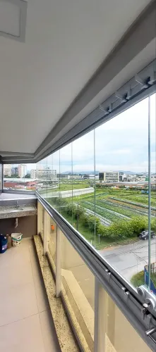Envidraçamento de sacada Reik