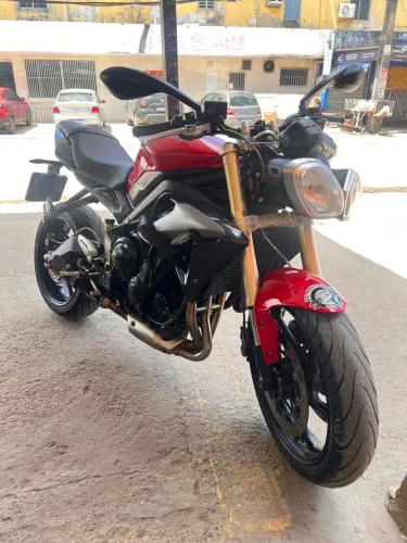 Street triple 675