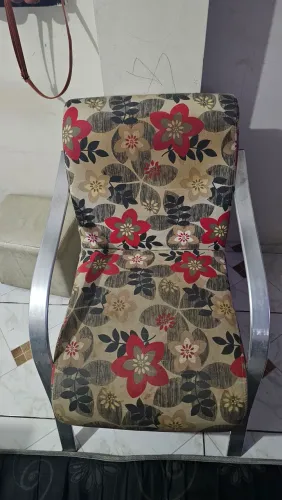 Poltrona Floral em Alumínio