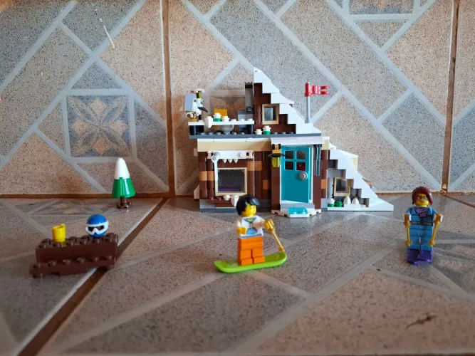 Lego 31080 - ORIGINAL  - Creator 3 em 1 - Férias de Inverno 
