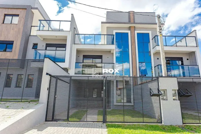 Sobrado Triplex com 3 quartos à venda, 149 m² por R$ 780.000 - Atuba, Curitiba/PR