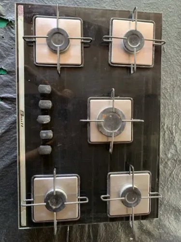 Cooktop built