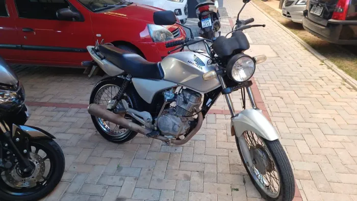 Vende-se moto Honda Titan 150