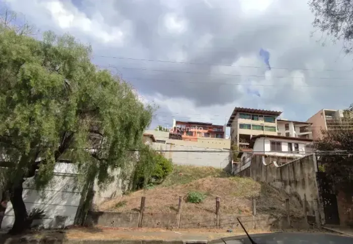 Lote á venda no bairro São Bento