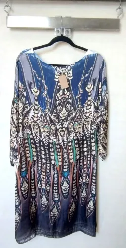 Vestido fluido estampado marca Miss Lafee Collection, tamanho 46