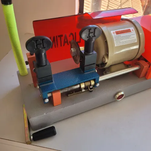 Máquina de fazer cópia de chave