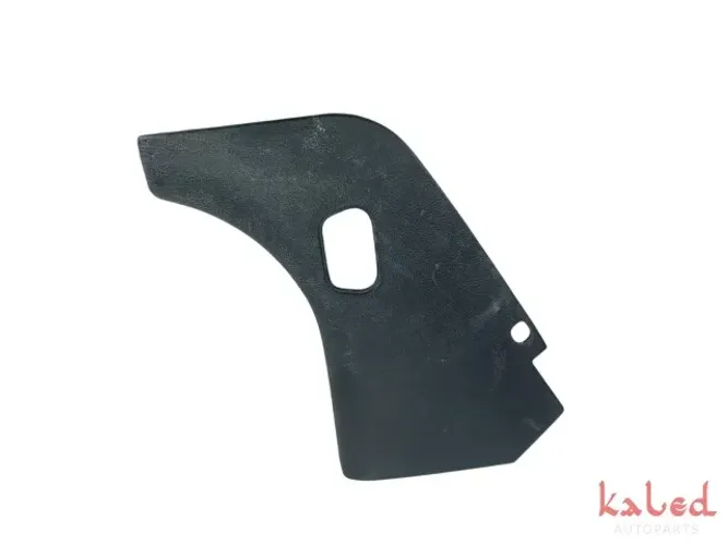 Acabamento inferior pé coluna lado esquerdo Ford Escort Zetec 97-02