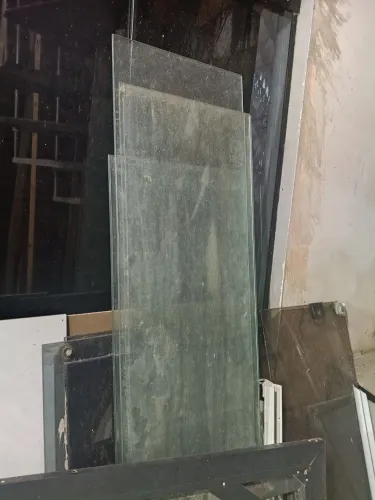 Vendo vidro pra prateleira grosso