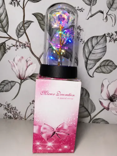Luminária Rosa Encantada de Cristal LED na Cúpula - A Bela e a Fera