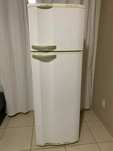 Geladeira Eletrolux