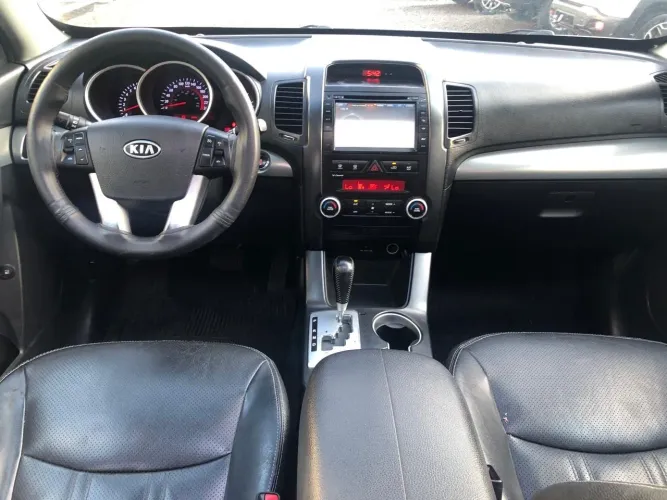 Kia Motors Sorento 3.5 V6 24V 278cv 4X2 Aut. 2012