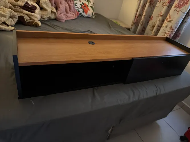 Penteadeira suspensa R$200