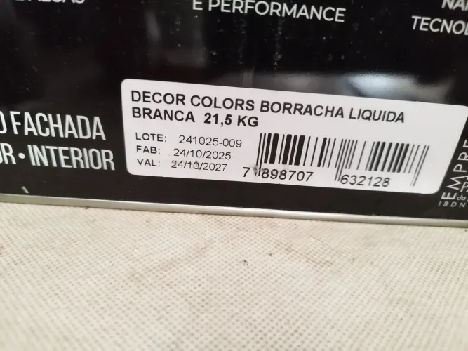Vendo 2 latas de Tinta Borracha Líquida Decor Colors na cor branca