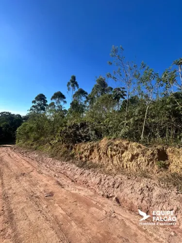 Residencial fechado em Ibiúna! Terrenos planos, perto da Nissin e da represa. Ótima valori