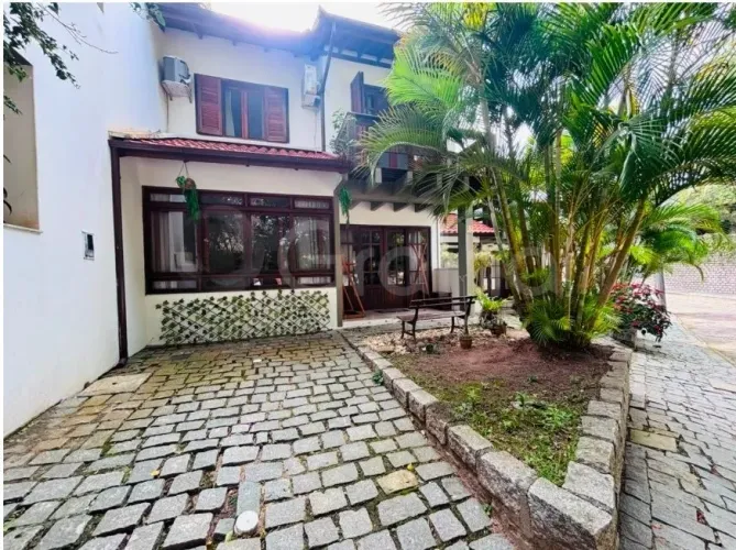 Casa de 82m² na Praia Mole
