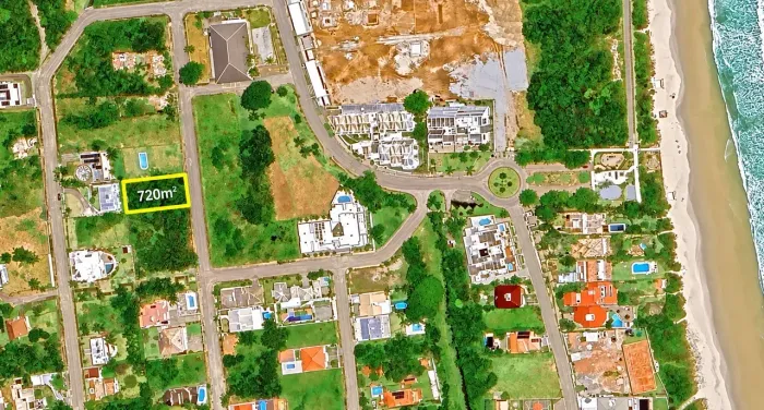 Imóvel para venda tem 720 metros quadrados em Praia Brava - Florianópolis - SC
