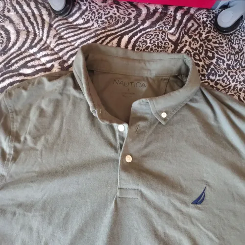 Camisa marca Náutica, nova, original, importada, tamanho Grande, cor verde.