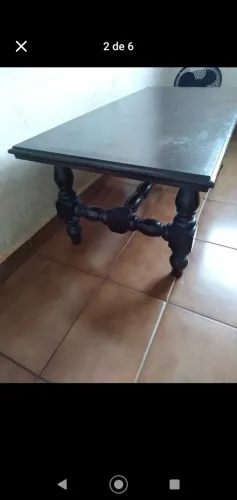 Vende se uma mesinha de centro para sala