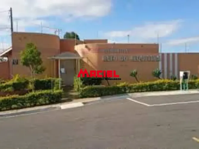 Conforto e Segurança no Alto do Jequitibá - Casa Térrea com 2 Dormitórios