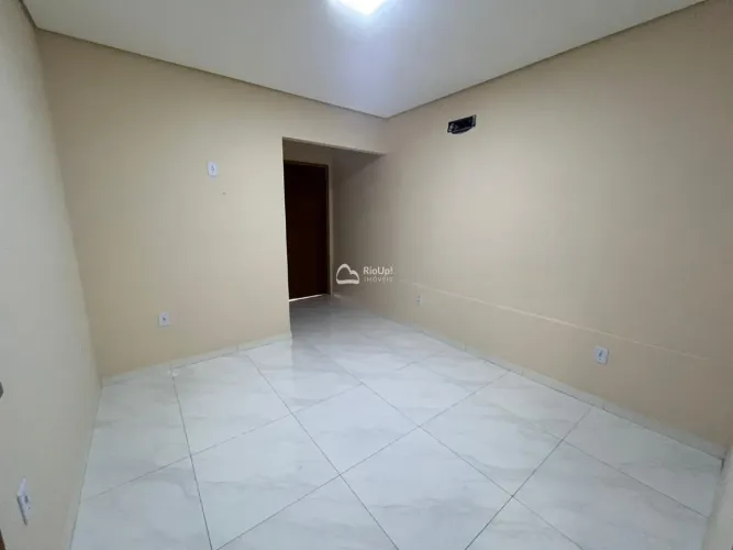 Sala Comercial 26 m² - Estrada Santa Maria REF: 10092