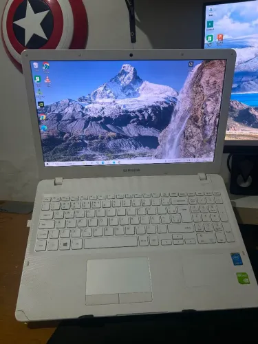 Notebook Samsung NP300E5K