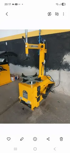Montadora e desmontadora de pneus