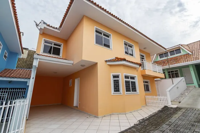 Sobrado com 04 dormitórios para alugar - R$ 4.600,00 liq / mês + taxas Jd das Américas -